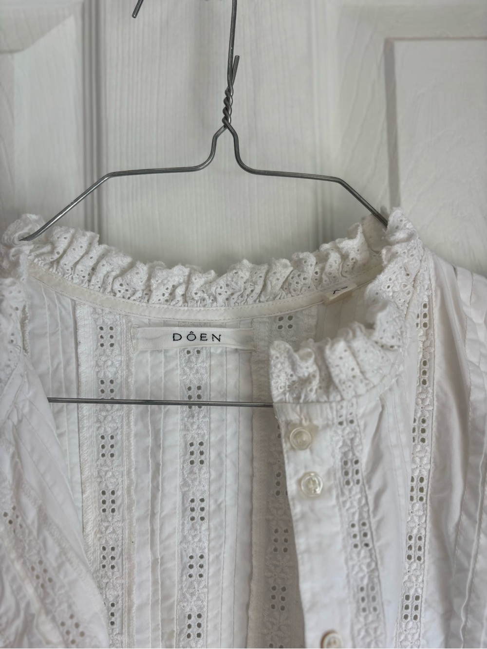 Doen White Ruffled Button-Front Midi Dress - Picture 4 of 11